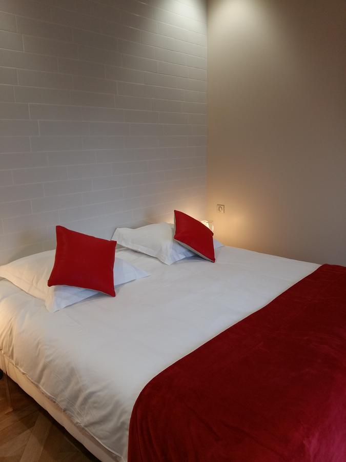 What Else Hotel Saint-Vulbas Exterior photo